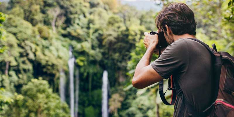 Importance of travel light and luggage for photography