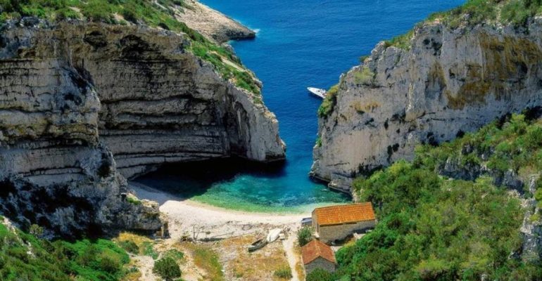 Croatia Is Looking For Travel Enthusiasts